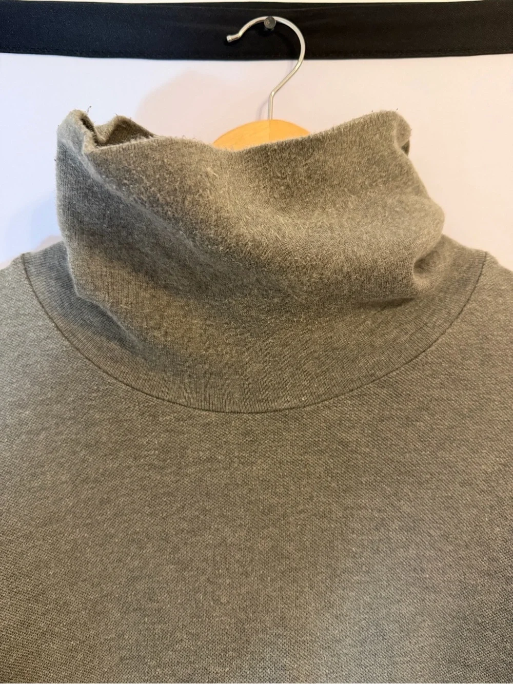 Polo by Ralph Lauren Men’s XL Olive Turtleneck Sweater with Navy Pony